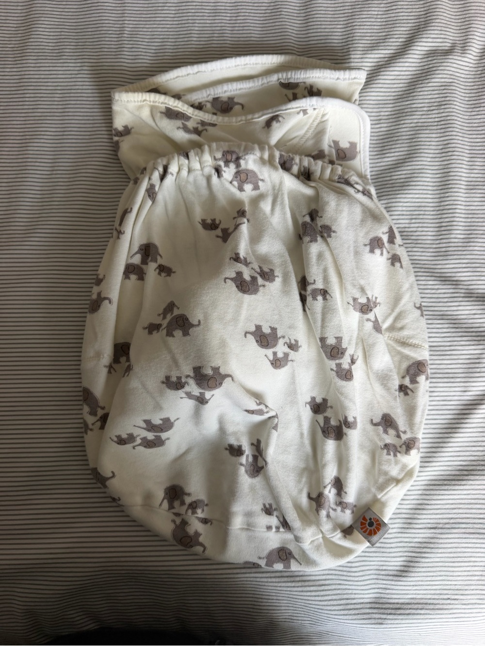 Ergo Baby Cream Elephant Print Swaddle